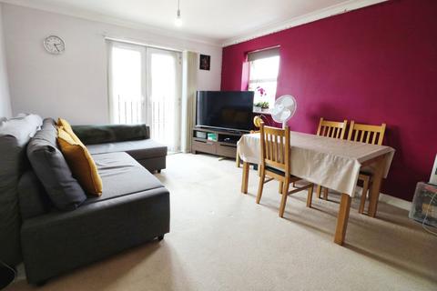 2 bedroom apartment for sale, Piper Way, Ilford IG1