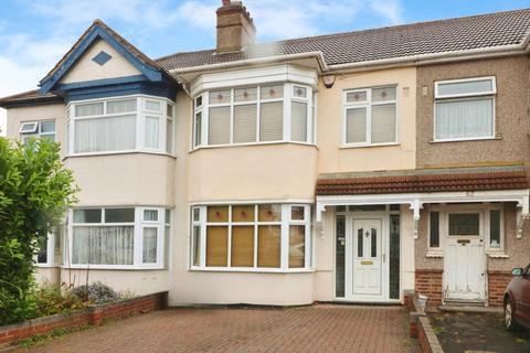 3 bedroom terraced house to rent, Rushden Gardens, Ilford IG5