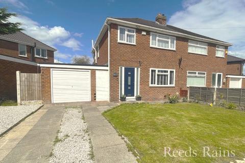 3 bedroom semi-detached house for sale, Heywood Road, Ellesmere Port CH66