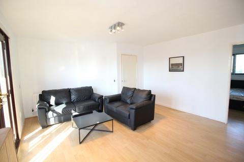 3 bedroom apartment to rent, Loxford Court, Manchester M15