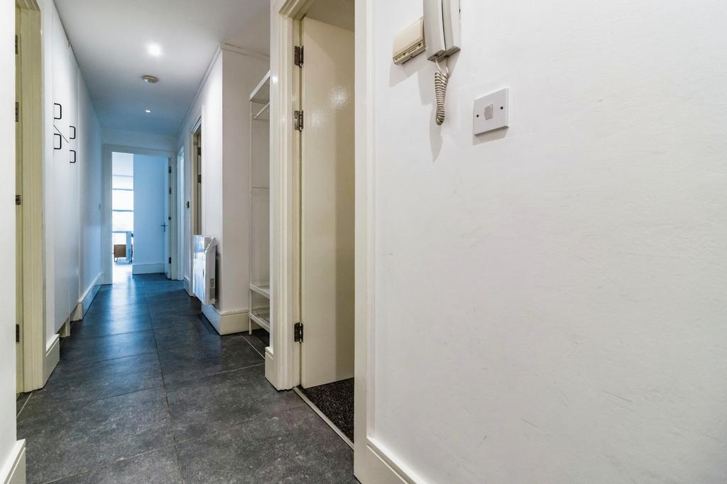 Apartment in Greater Manchester - More