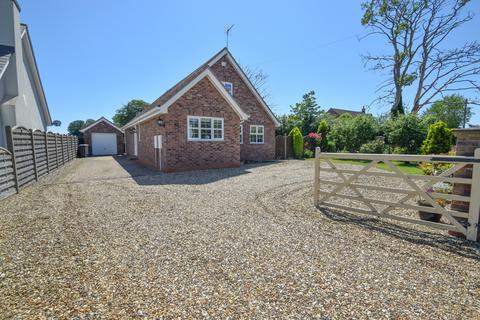 3 bedroom bungalow for sale, Wainfleet Road, Burgh Le Marsh, PE24