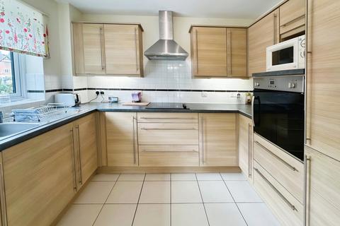 2 bedroom apartment to rent, Chester Way, Cheshire CW9