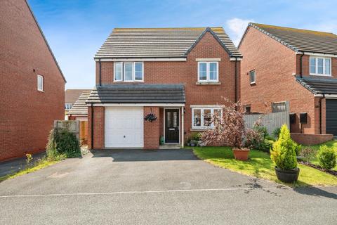 4 bedroom detached house for sale, Heather Court, West Yorkshire WF8