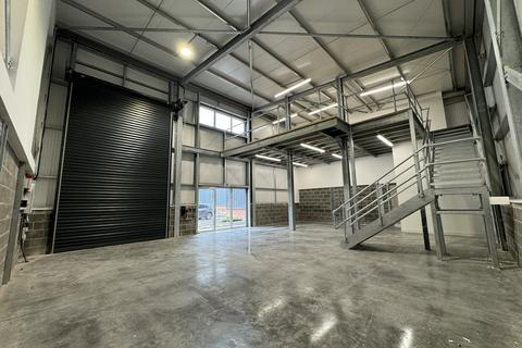 Industrial unit to rent, Units 13, 14 & 15 Block D, East Horton Business Park, Knowle Lane, Eastleigh, SO50 7DZ