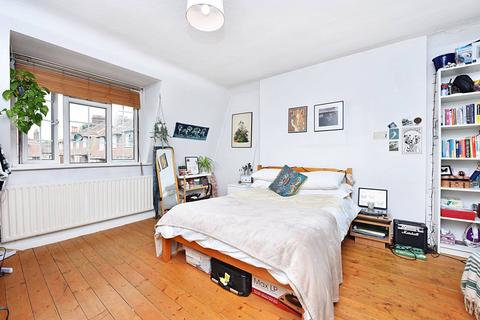 4 bedroom semi-detached house to rent, Beeches Road, Tooting Bec, London, SW17