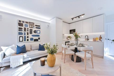 2 bedroom flat for sale, Lees Place, Mayfair, London, W1K