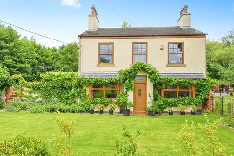 4 bedroom detached house for sale, Doncaster Road, Wakefield WF4