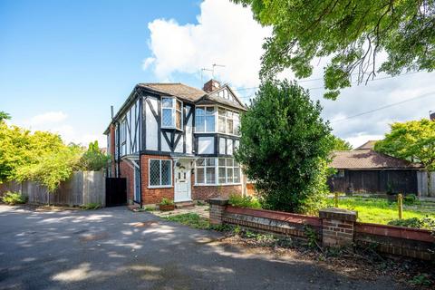 2 bedroom maisonette for sale, Perth Close, Raynes Park, London, SW20