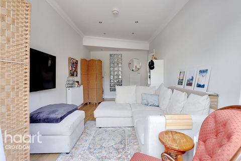 1 bedroom flat for sale, Selsdon Road, South Croydon