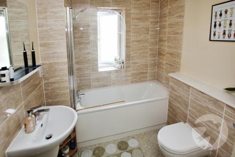 2 bedroom flat for sale, Sidcup Road, London, SE9