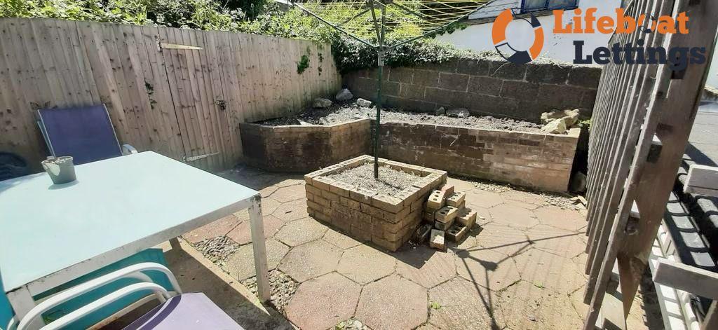 Shared courtyard garden