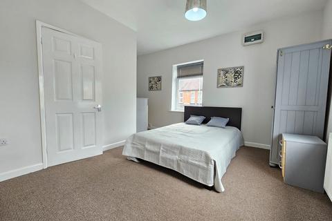 1 bedroom in a house share to rent, Marston Road, Stafford, ST16 3BY