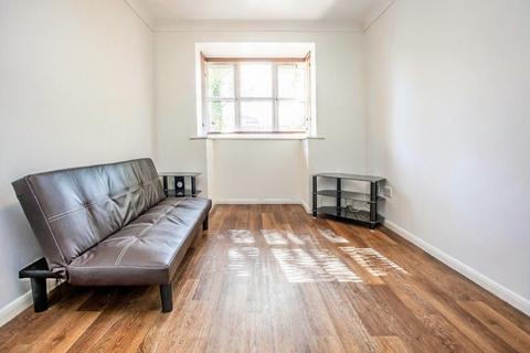 1 bedroom flat to rent, St. Albans Road, Watford WD25