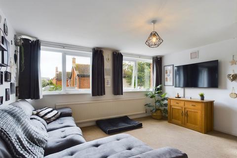 3 bedroom terraced house for sale, Long Meadow, Aylesbury HP21