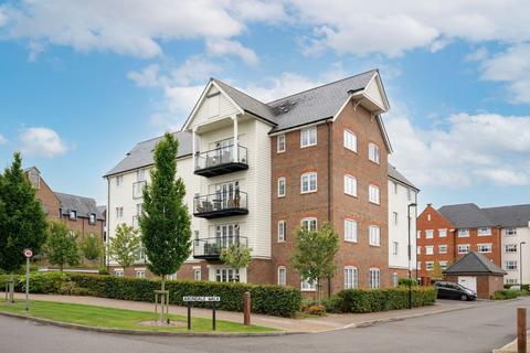 2 bedroom flat for sale, Arundale Walk, Horsham, RH12