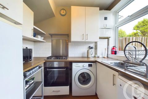 4 bedroom terraced house for sale, Pevensey Avenue, London, N11