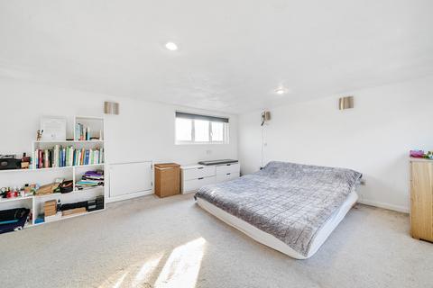 4 bedroom terraced house for sale, Oxford Close, Mitcham CR4