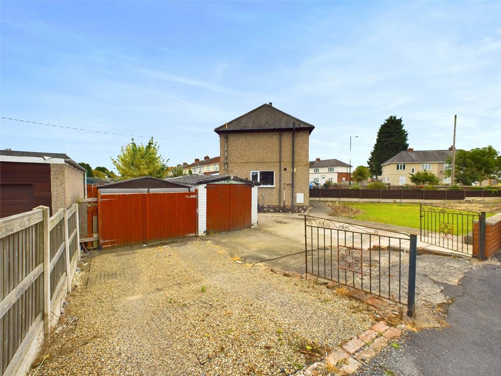 Driveway/Garages