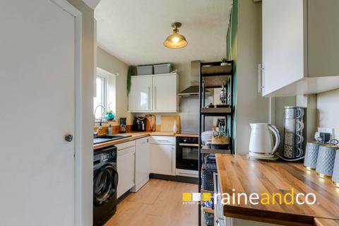 3 bedroom terraced house for sale, Green Acres, Stevenage