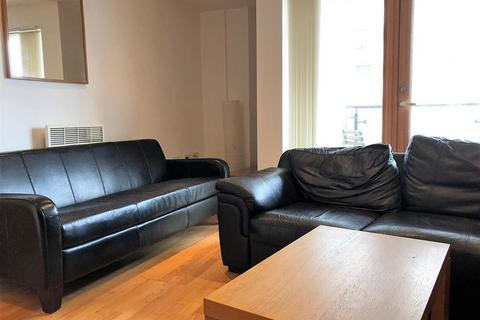 2 bedroom flat to rent, Mackenzie House, Chadwick Street, Leeds