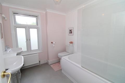 90 Newbury Road, Bromley, BR2 0QW