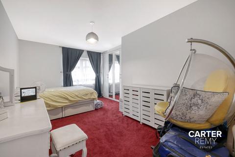 15 Gumley Road, Grays, RM20 4XP