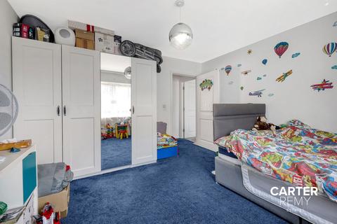 15 Gumley Road, Grays, RM20 4XP