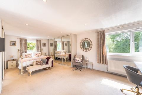 17 Allington Gardens, Nailsea, Bristol, BS48 4RQ