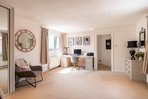 17 Allington Gardens, Nailsea, Bristol, BS48 4RQ
