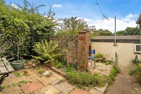 43 Carlyon Gardens, Exeter, EX1 3AG