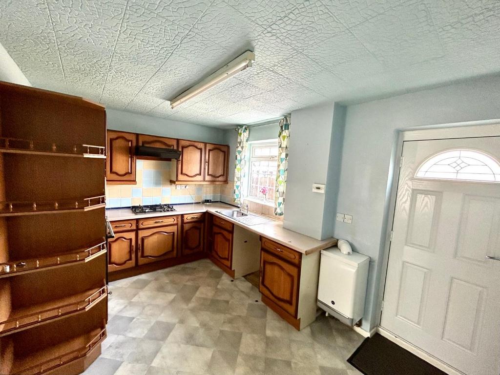 Kitchen 1.jpg