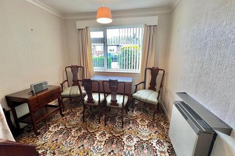 2 bedroom semi-detached bungalow for sale, Woodlands Road, Lepton, Huddersfield