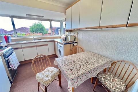 2 bedroom semi-detached bungalow for sale, Woodlands Road, Lepton, Huddersfield