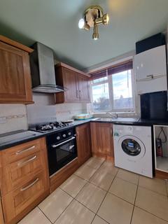 1 bedroom in a house share to rent, Morden, SM4