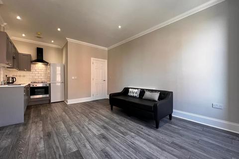 2 bedroom flat to rent, Buccleuch Street, Glasgow G3