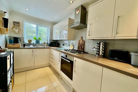 3, Plymouth Arms Cottages Merthyr Road, Tredegar, NP22 3AY