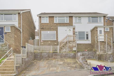 3 bedroom terraced house for sale, Hillborough Grove, Chatham ME5