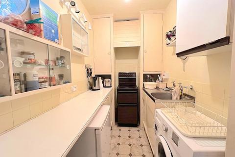 2 bedroom apartment for sale, First Avenue, Hove BN3 2FH