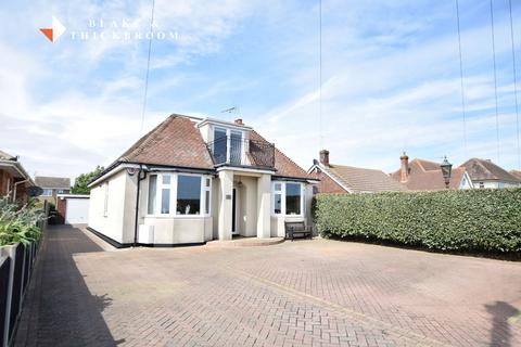 3 bedroom chalet for sale, Kings Parade, Holland-on-Sea