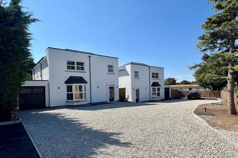 4 bedroom detached house for sale, Dover Road, Walmer, CT14