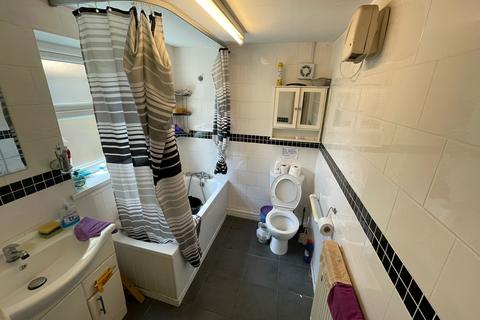 107 Oldknow Road, Birmingham, B10 0JA