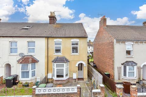 2 bedroom end of terrace house for sale, Bramley Road, Snodland, Kent