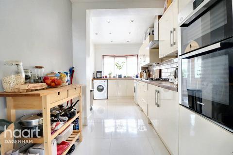 11a Essex Road, Dagenham, RM10 8ER