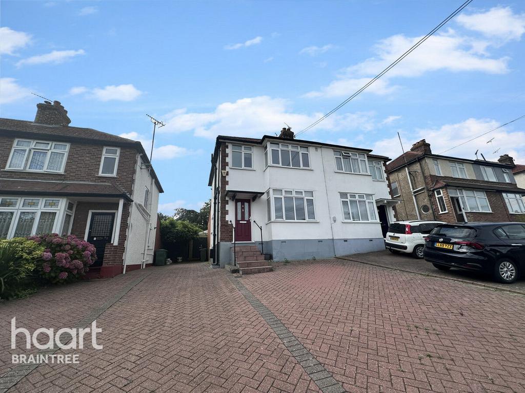 Challis Lane, Braintree 3 bed semidetached house for sale £325,000