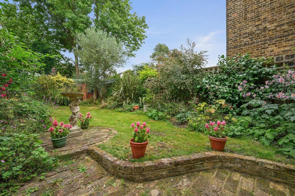 Woodville Road, Ealing, London, W5 1 bed flat for sale £449,500