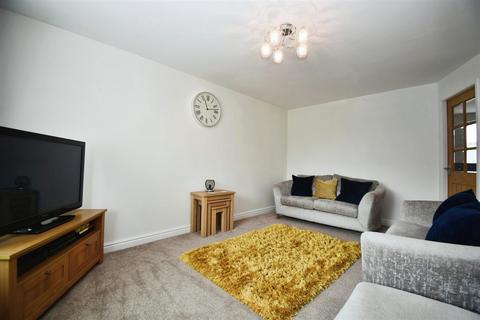 3 bedroom detached house for sale, Howdale Road, Hull