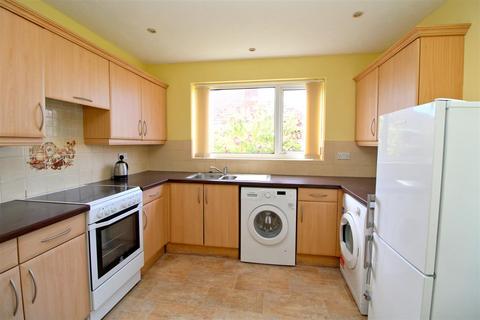 8 Perth Close, Seaford, BN25 3UP