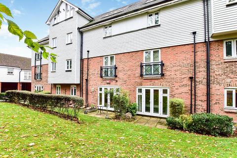 2 bedroom flat for sale, Tilling Close, Kent ME15