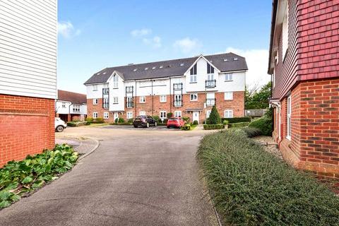 2 bedroom flat for sale, Tilling Close, Kent ME15